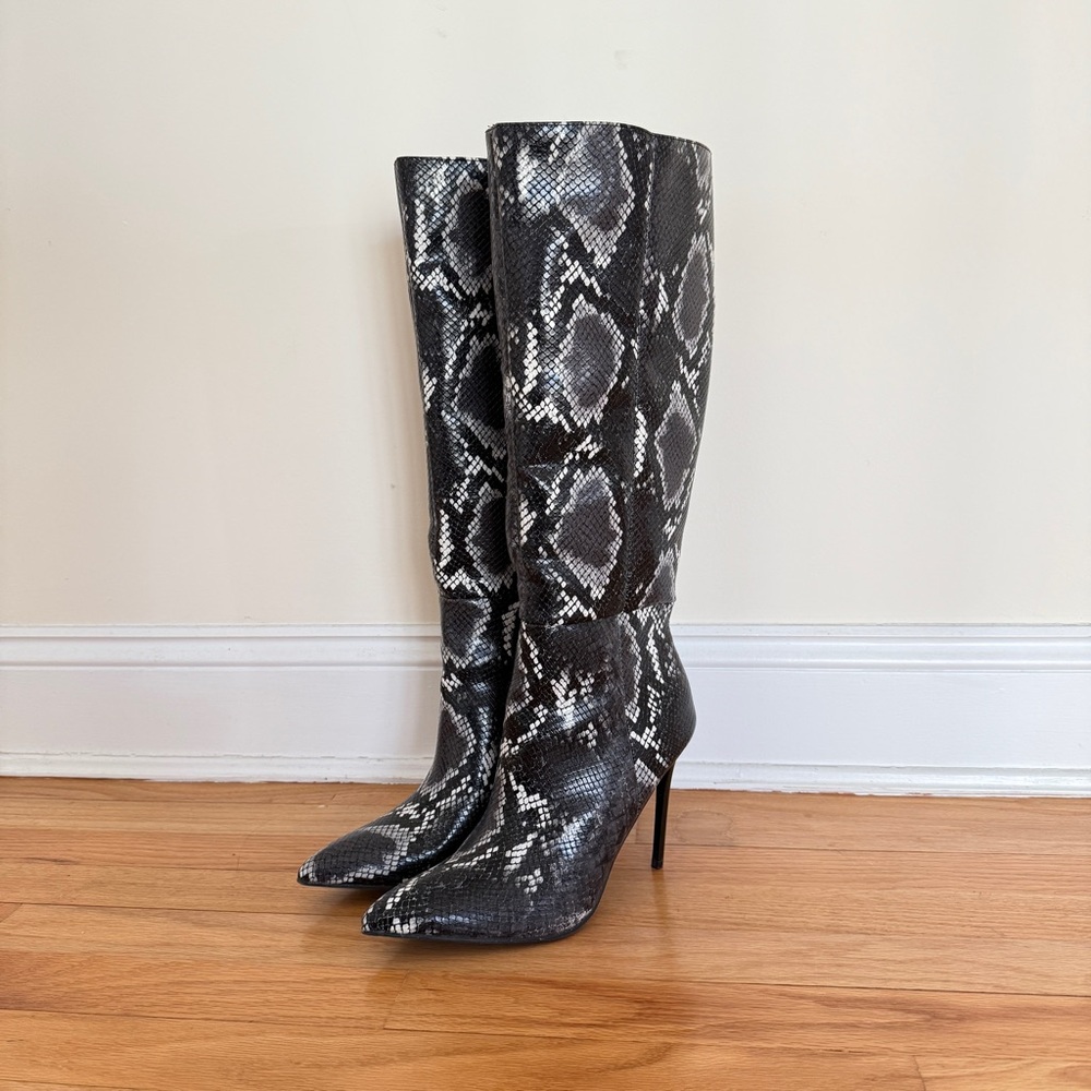 Snakeskin Patterned Knee-High Boots